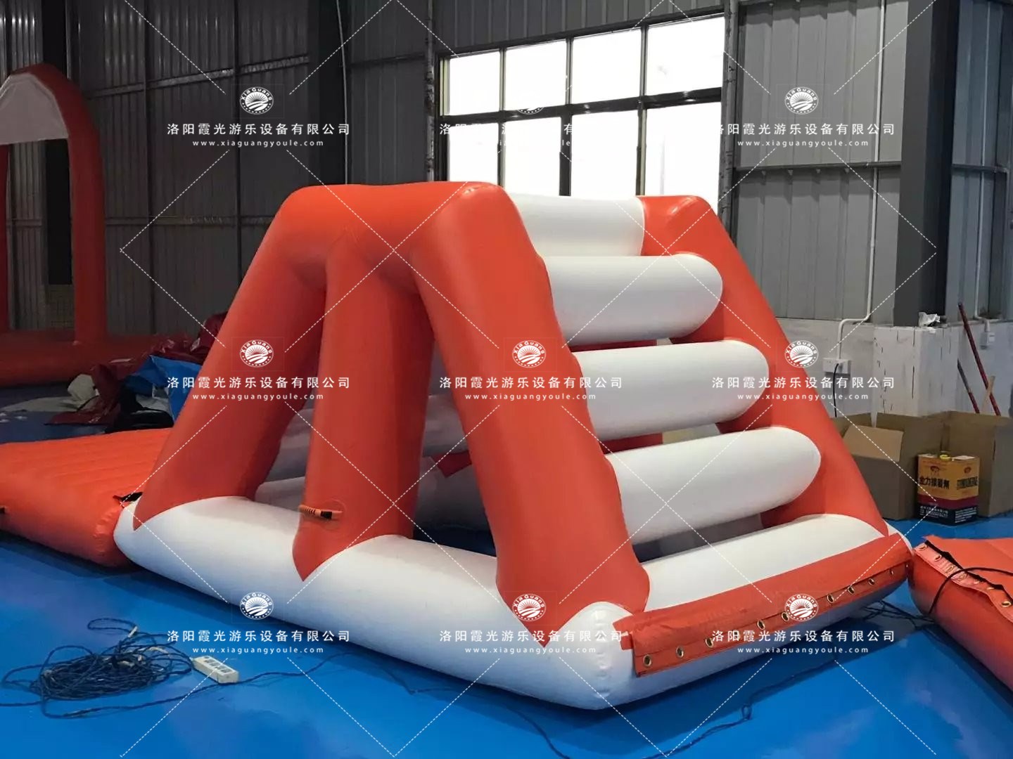灵山水上闯关设施